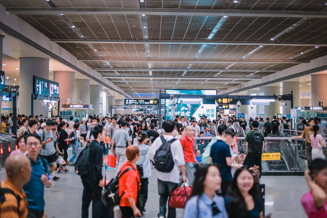 两会现场｜交通运输部：实施都市圈城际通勤效率提升工程