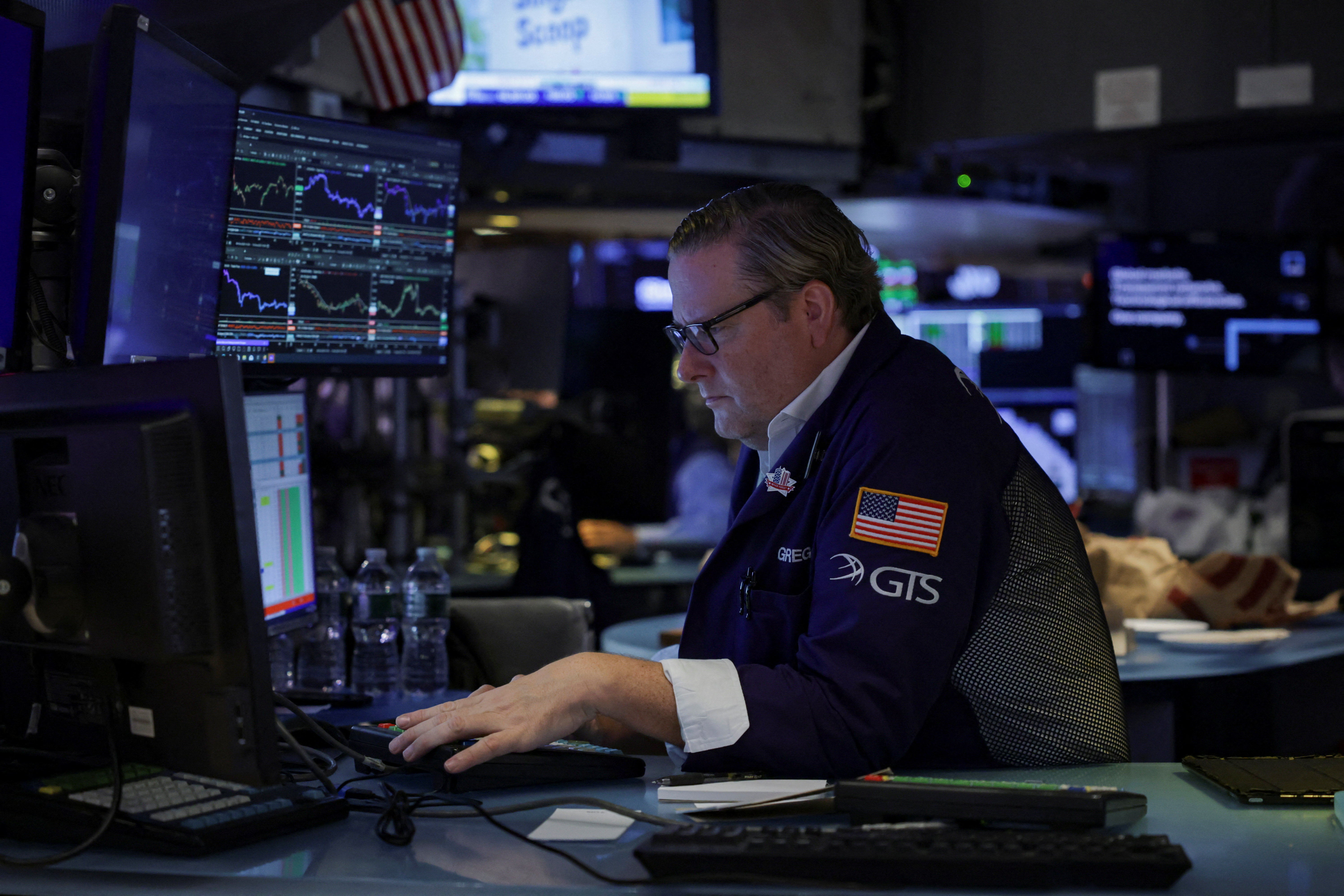 纽约股市三大股指13日下跌